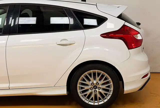 Ford Focus view 7