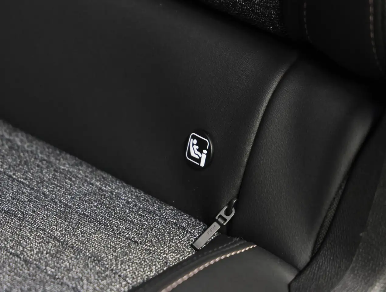 Peugeot 5008 2026 — фото 15