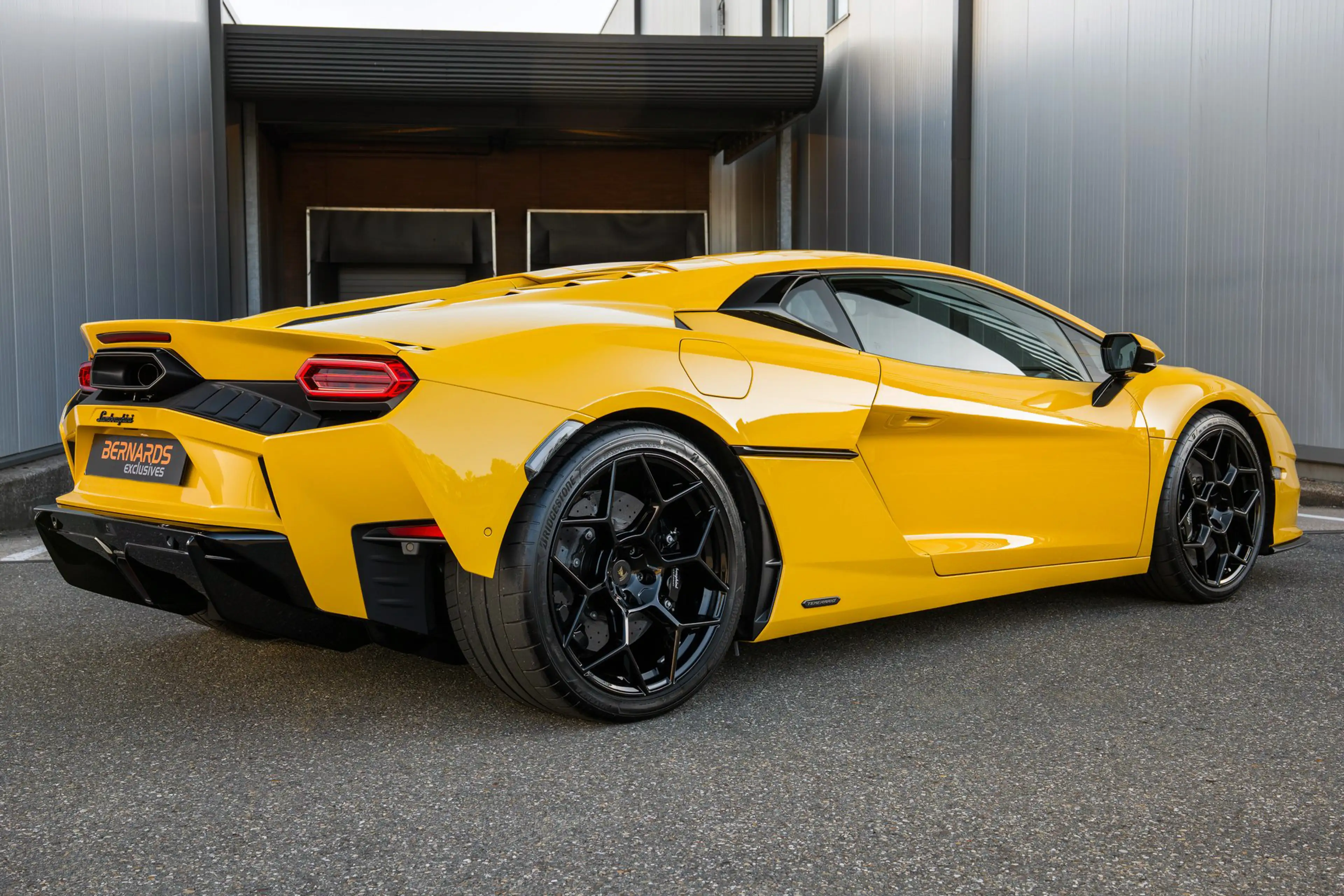 Lamborghini Temerario - Giallo Taurus - Lift - Sonus Faber - — photo 2