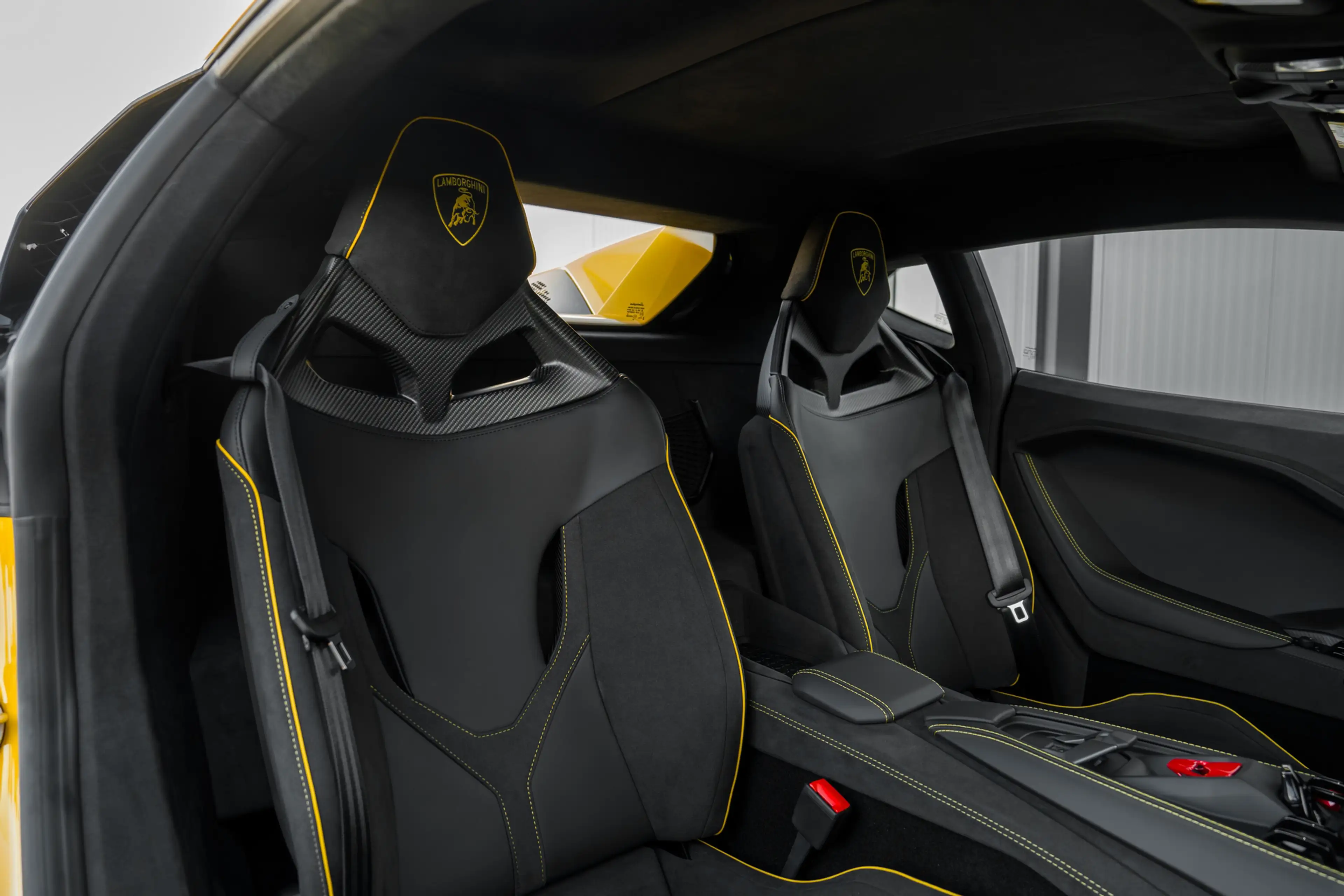 Lamborghini Temerario - Giallo Taurus - Lift - Sonus Faber - — photo 4