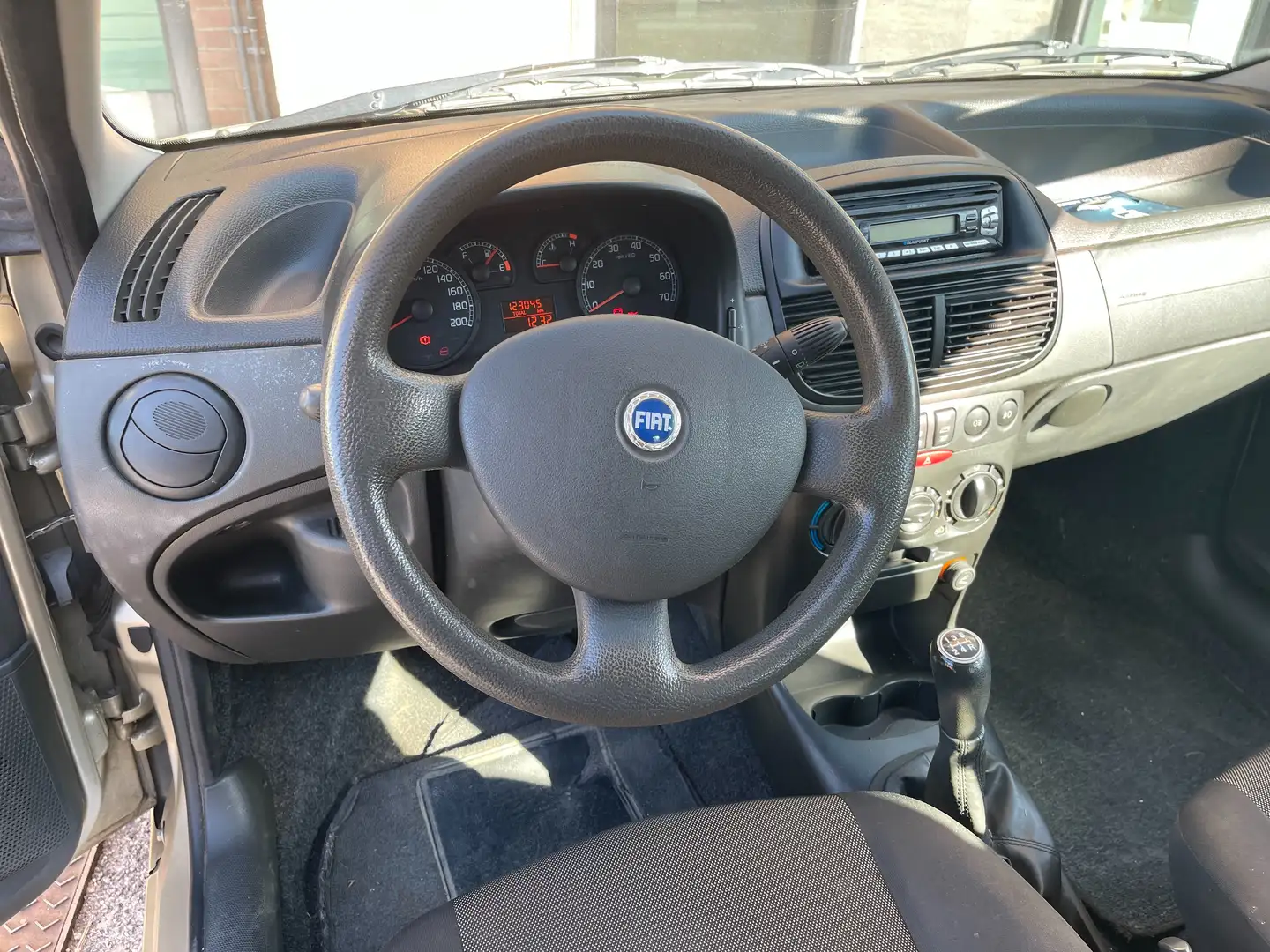 Fiat Punto Punto II 2003 3p 1.3 mjt 16v Classic Dynamic - 2