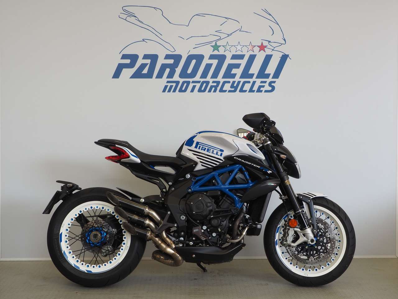 MV Agusta Dragster 800 RR Pirelli