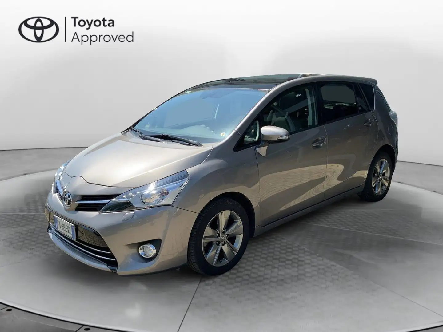 Toyota Verso 1.6 D-4D Style 7 posti Barna - 1
