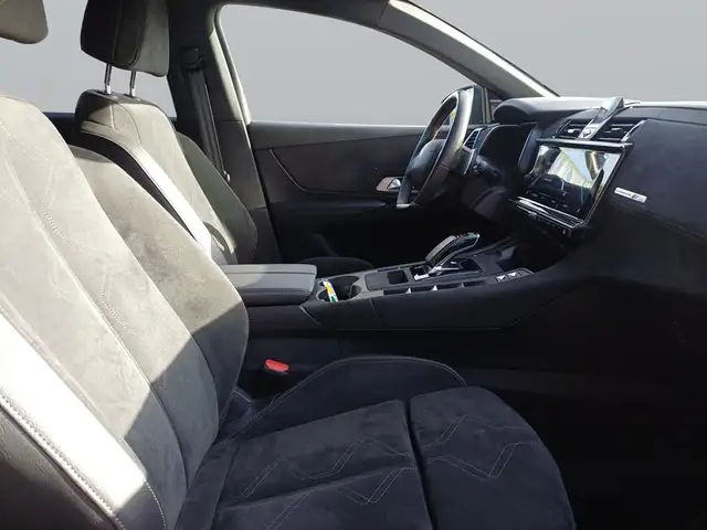 DS Automobiles DS 7 Crossback view 11