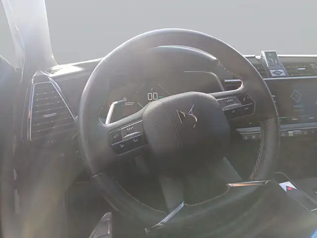 DS Automobiles DS 7 Crossback view 13