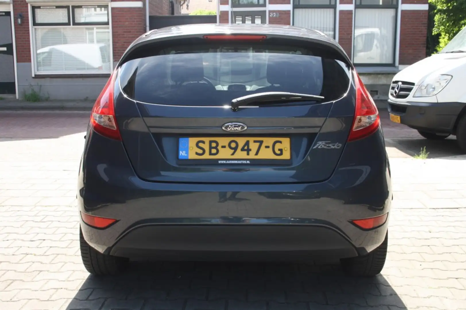 Ford Fiesta 1.25 / 5DR / Airco / APK NIEUW Grijs - 2
