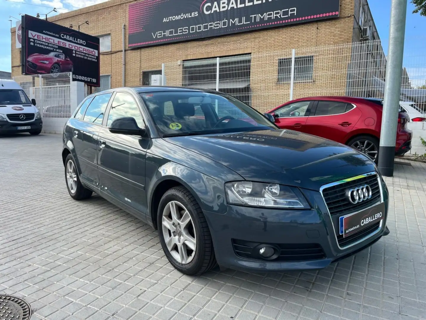 Audi A3 Sportback 1.6TDI Ambition Azul - 1