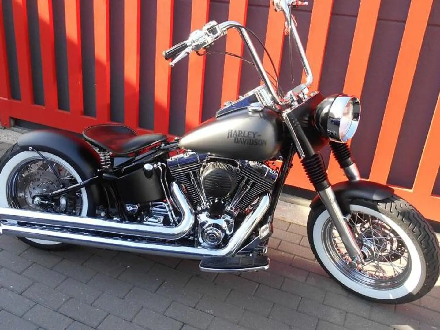 Harley-Davidson Softail FLSTFI Noir - 2