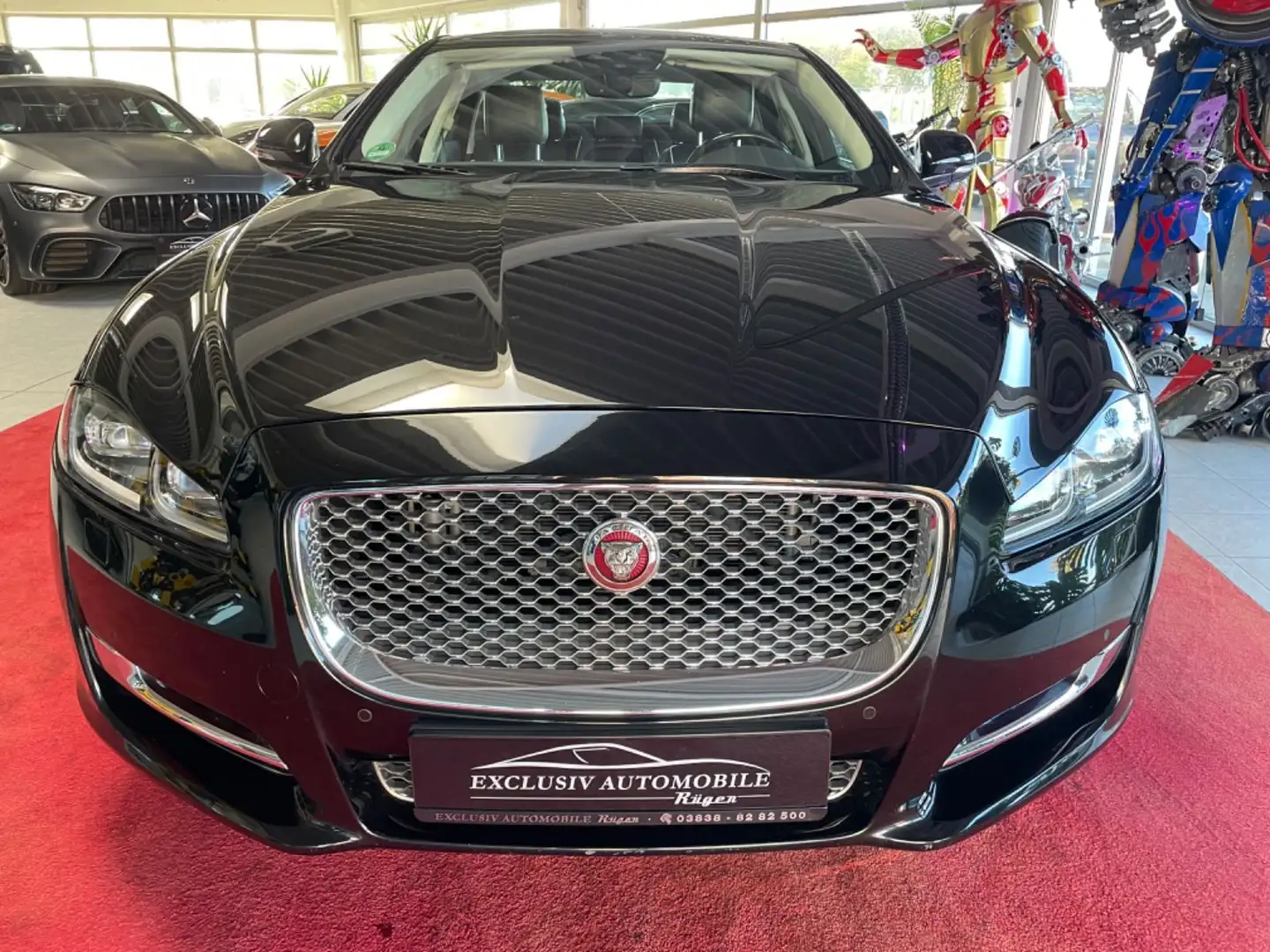 Jaguar XJ Luxury 3.0 V6 Diesel*Pano*Keyless*LED*Sound* Schwarz - 2