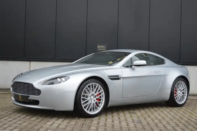Aston Martin Vantage V8 4.7i coupé sportshift - 1 HAND - NEW CLUTCH