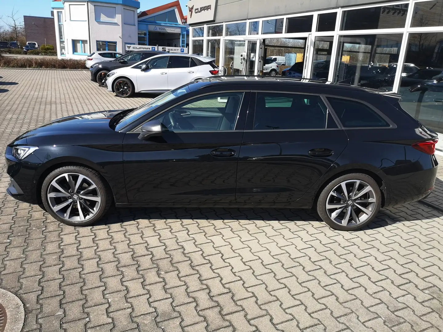 SEAT Leon SP FR e1.5TSI DSG Schiebedach VollLED FahrassiL Schwarz - 2