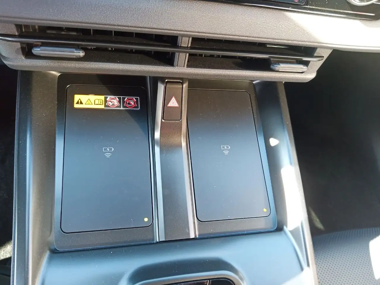 Toyota bZ4X AWD Lounge *Sky & Sound*1,99% Finanzierung 14