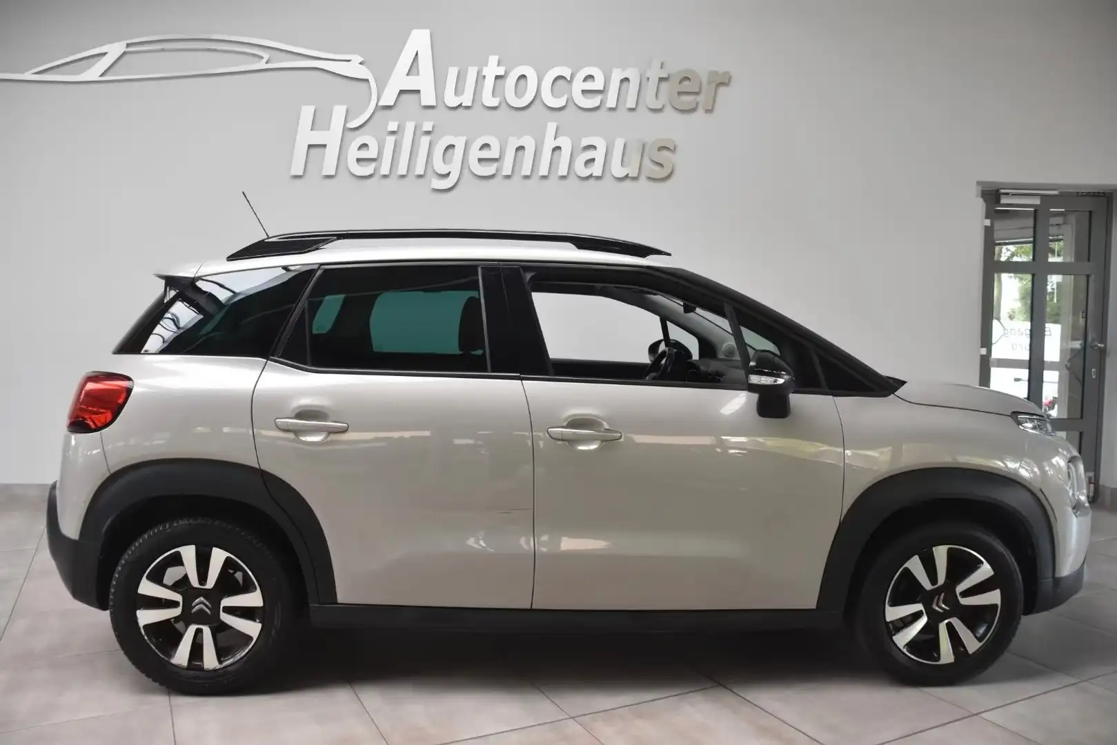 Citroen C3 Aircross Shine Navi Klima HeadUp Appcon PDC Beige - 2