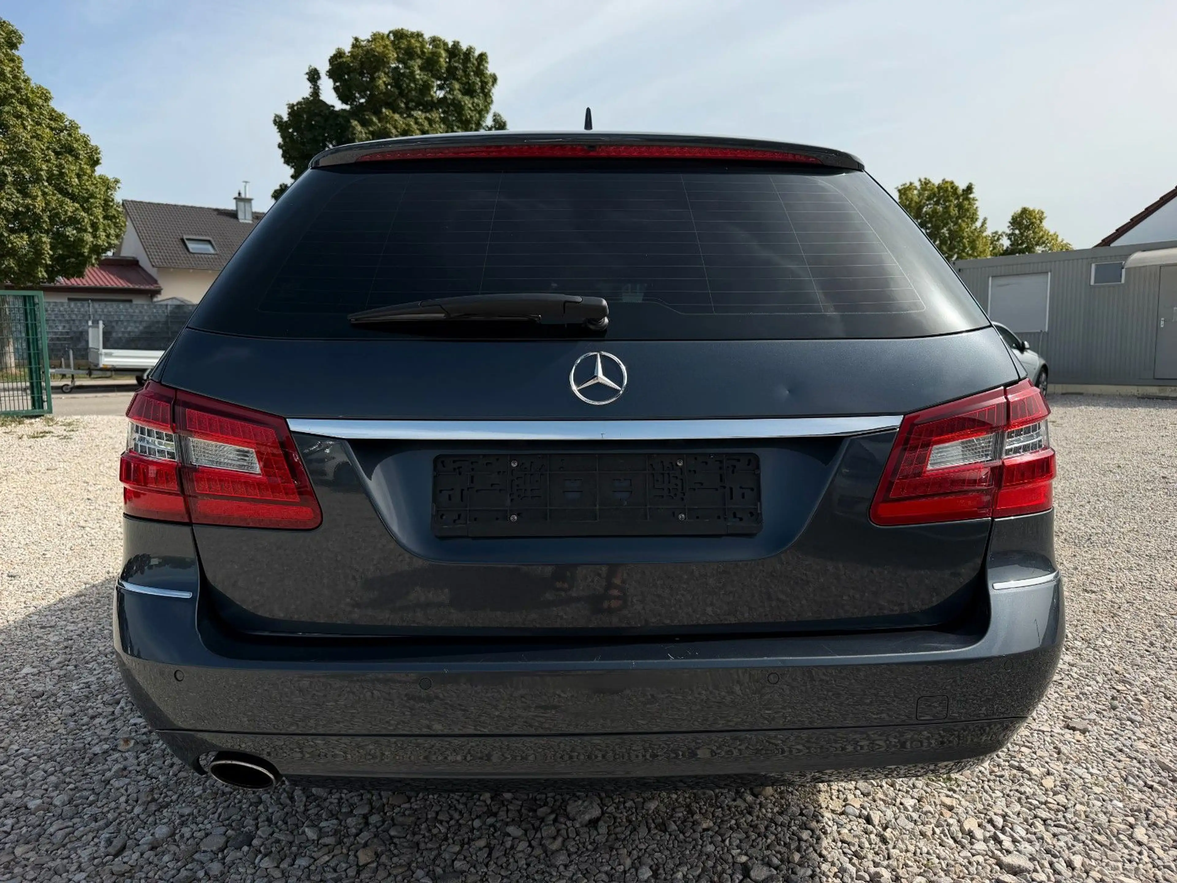 Mercedes-Benz E 250 | MB Service | TÜV Neu — photo 7
