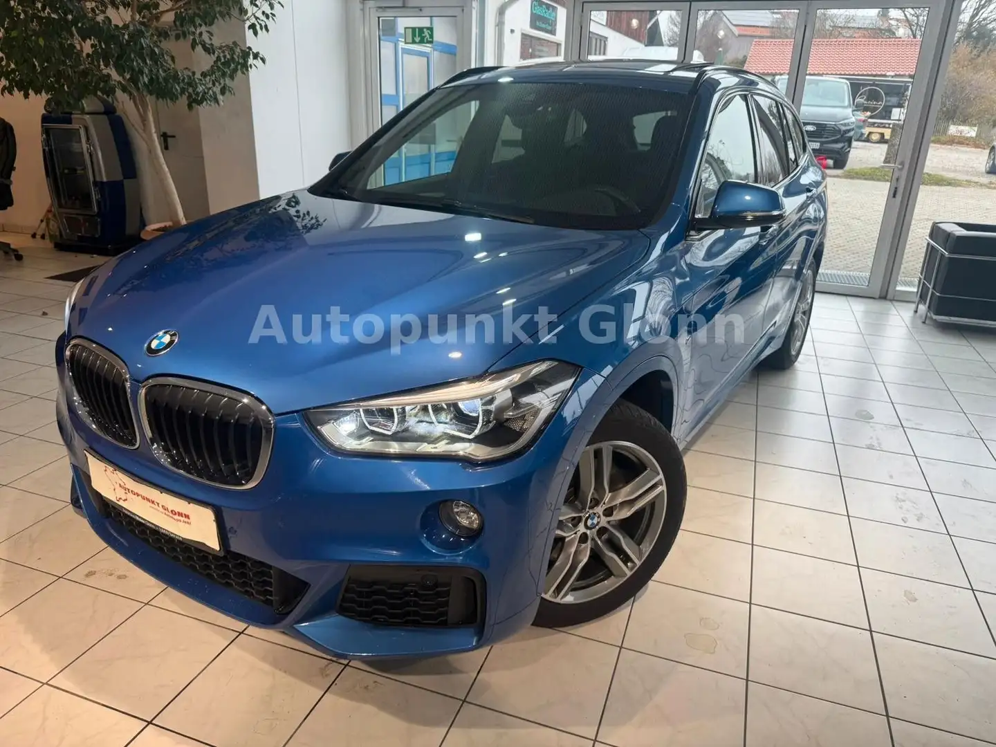 BMW X1 xDrive 25 d M Sport*1.Hand*HUD*Pano Bleu - 1