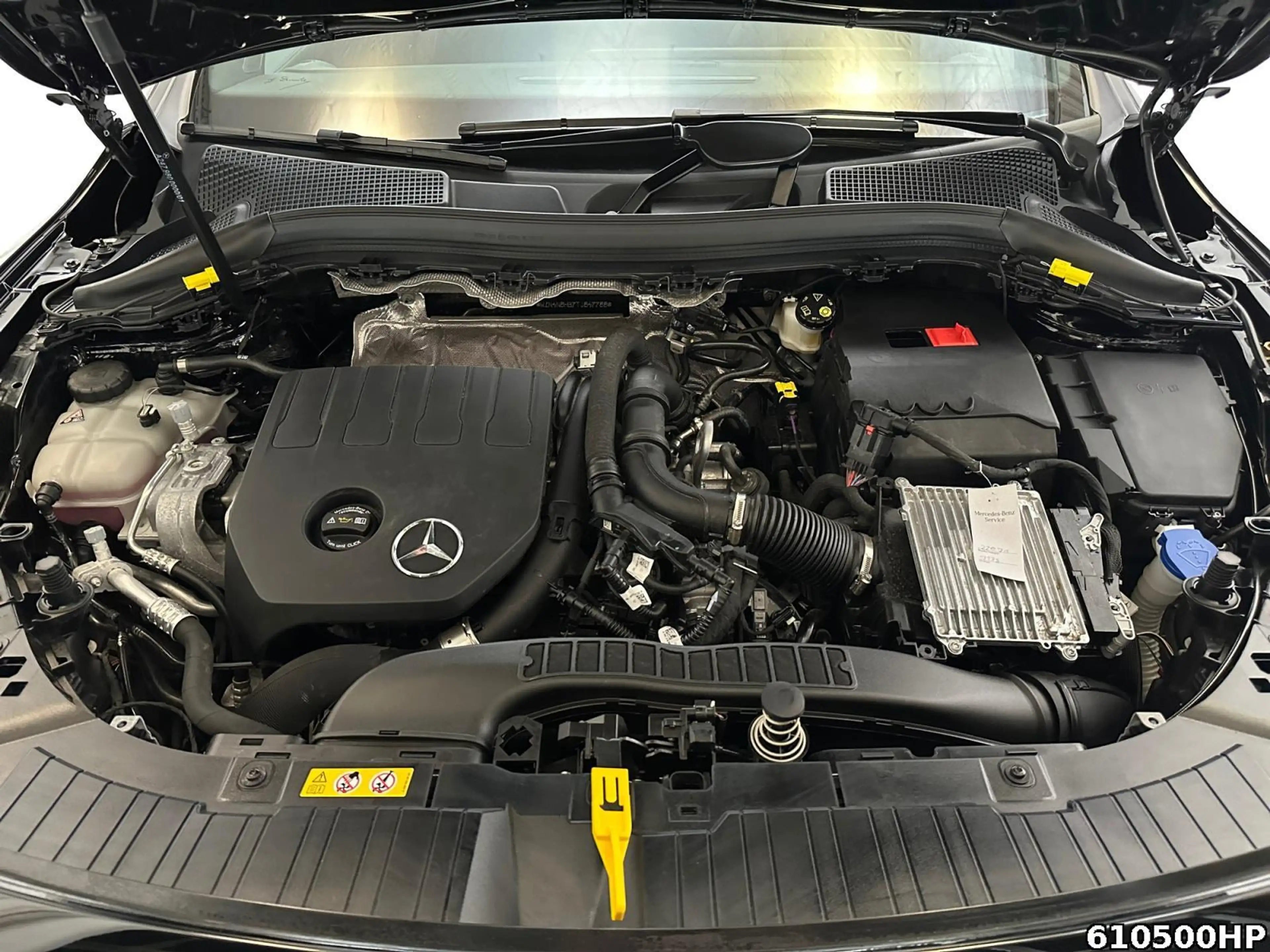 Mercedes-Benz GLA 200 Progressive — photo 7