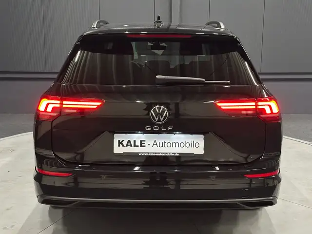 Volkswagen Golf view 5