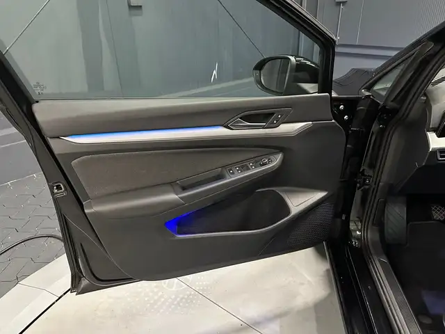 Volkswagen Golf view 13