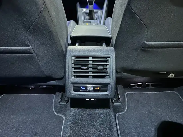 Volkswagen Golf view 27
