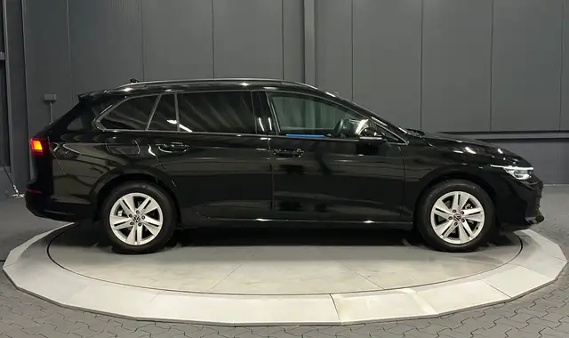 Volkswagen Golf view 7