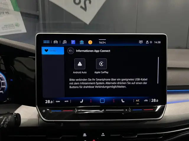 Volkswagen Golf view 24