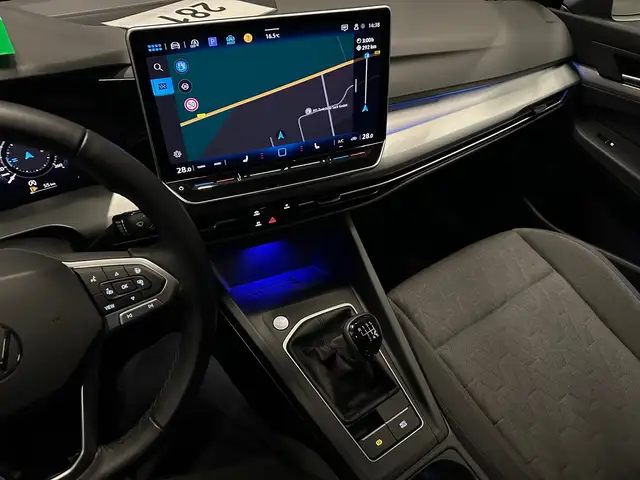 Volkswagen Golf view 19