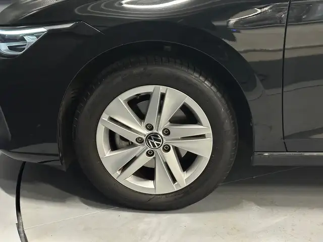 Volkswagen Golf view 9