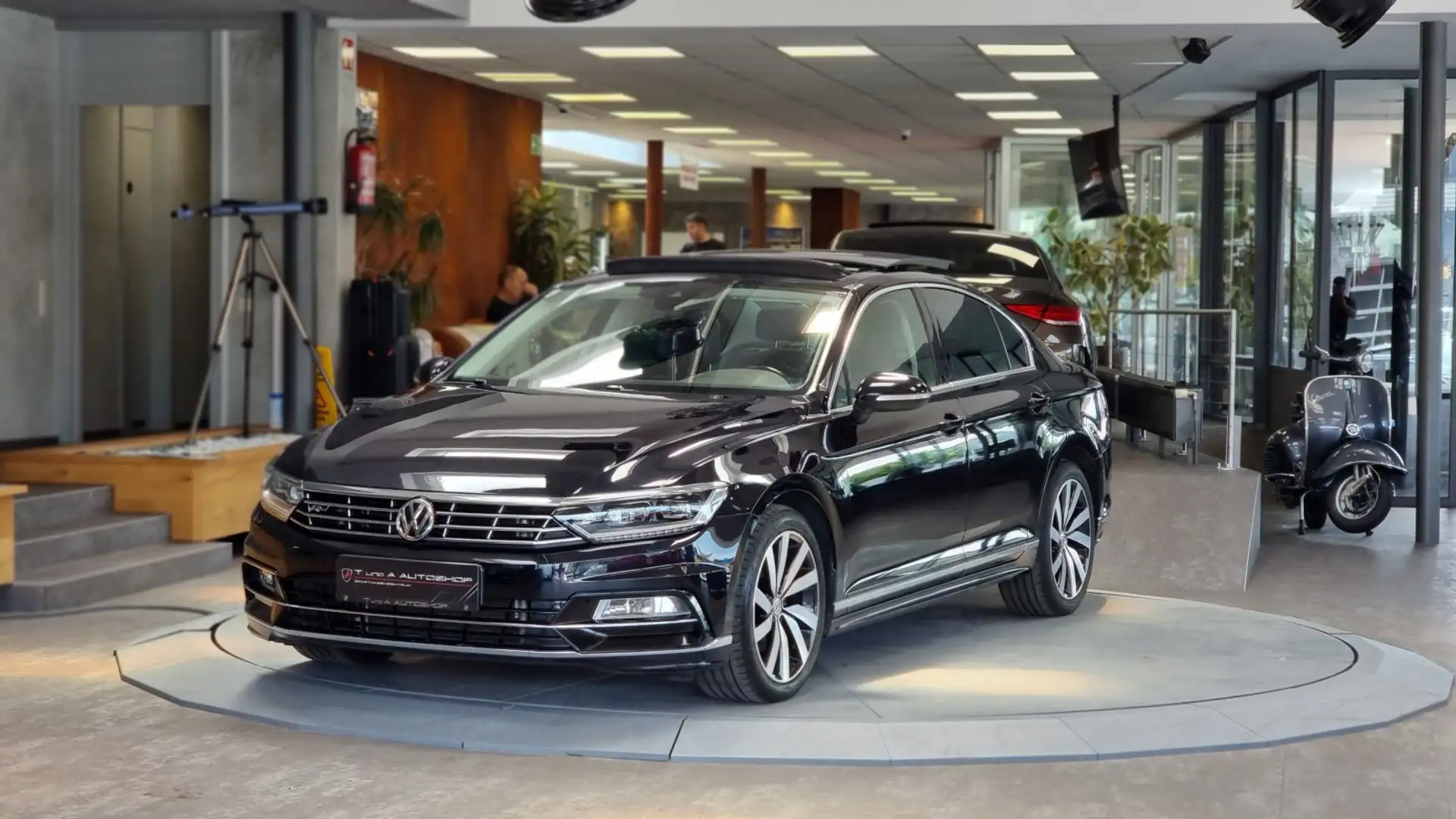 Volkswagen Passat 2.0 TDI R-Line DSG *Pano*Head-up*Digital-Cockpit* Fekete - 1