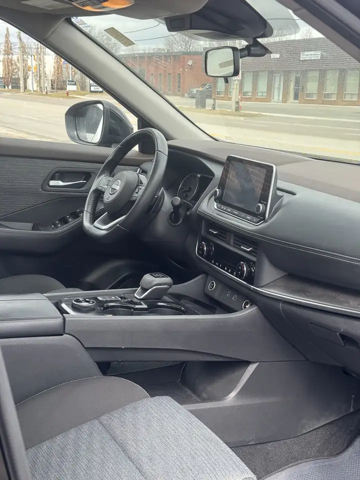 Nissan Rogue снимка Nissan Rogue