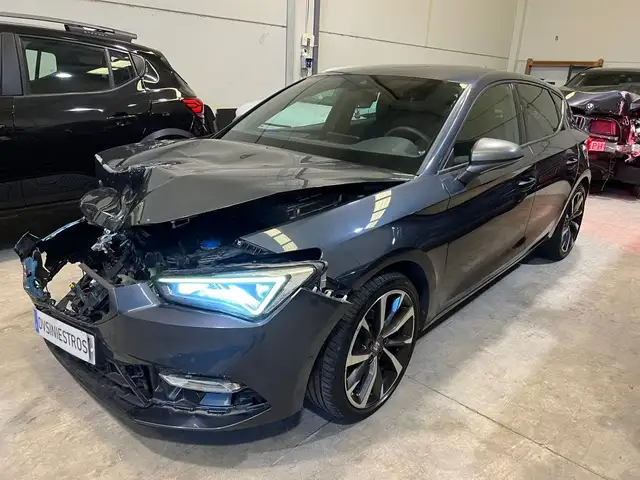 SEAT SEAT León Pequeño  Automático de 5 Puertas