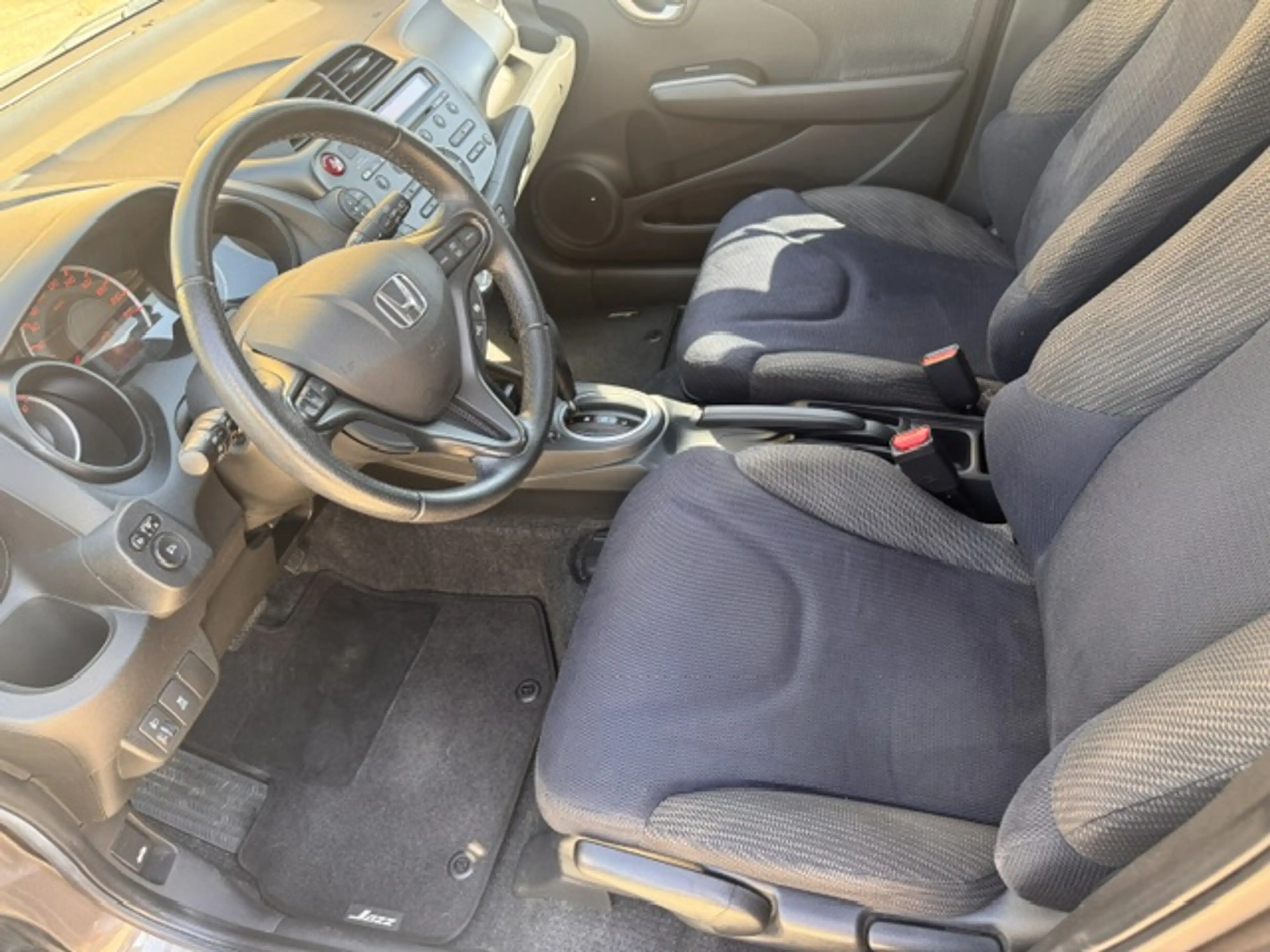 Honda Jazz 1.4 Comfort Plus — photo 6