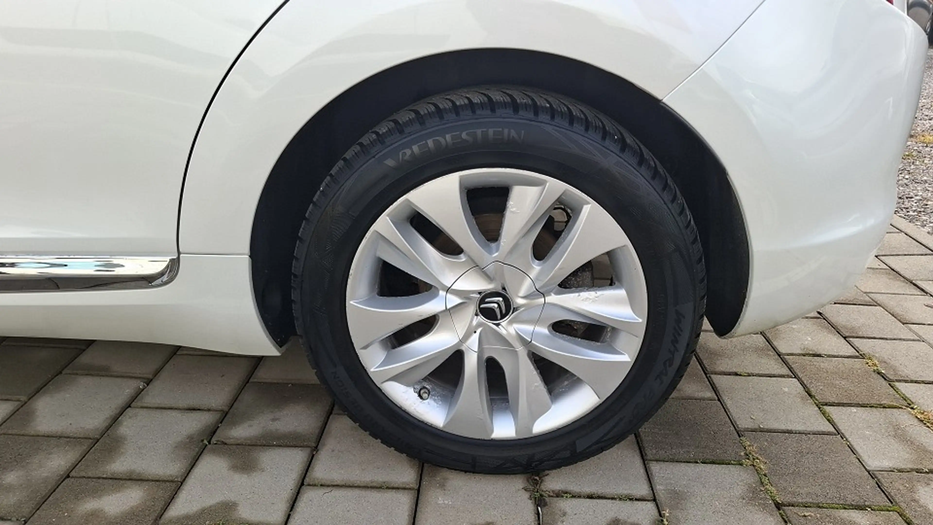 Citroen DS5 HDi165 SportChic — photo 14