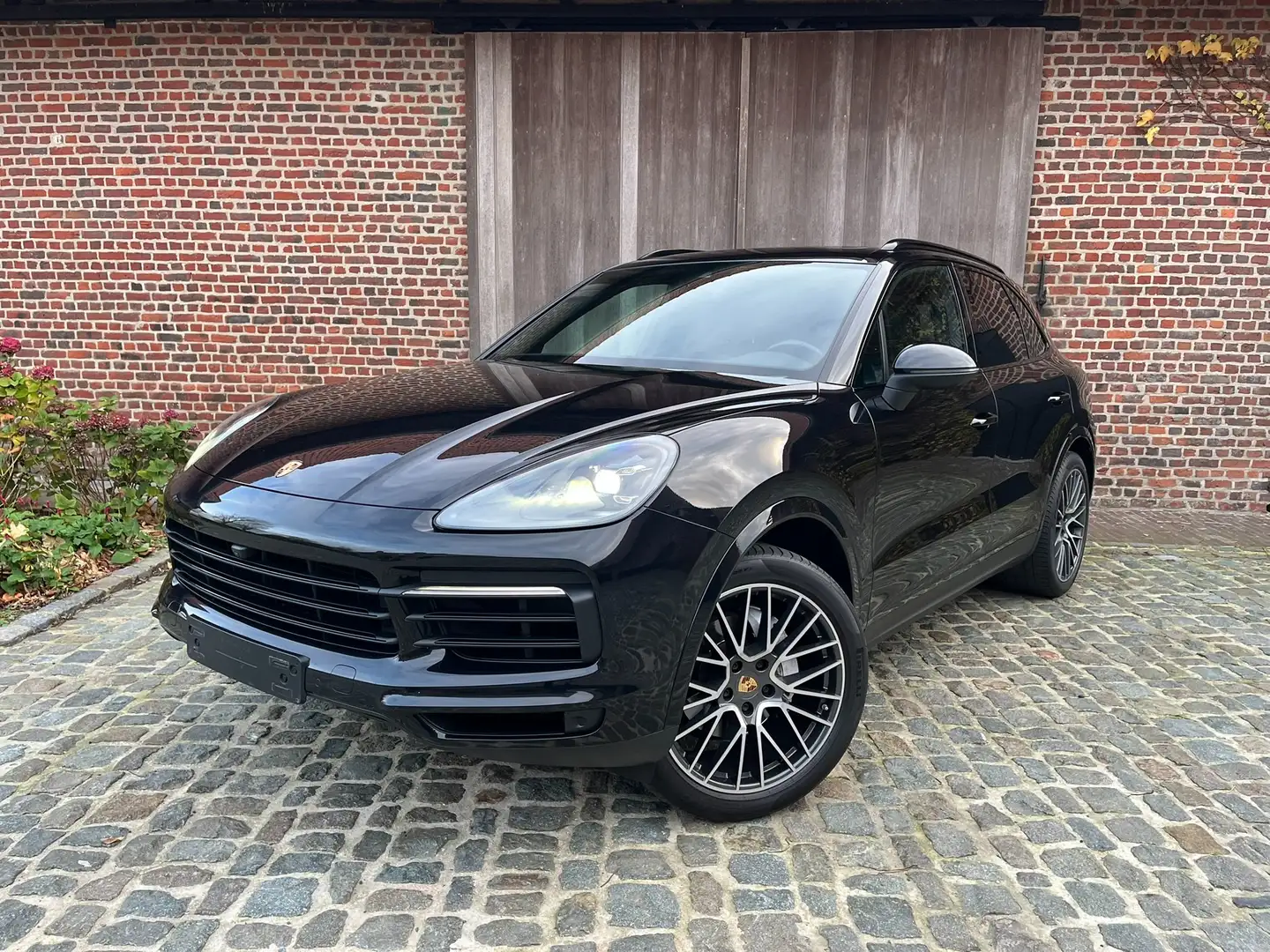 Porsche Cayenne 3.0 V6 340PK Pano 360Camera Led Leder 4X4 Zwart - 1