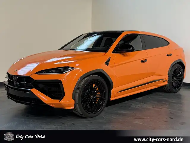 Lamborghini Urus SE AKRAPOVIC+B&O+MASSAGE+PANORAMA