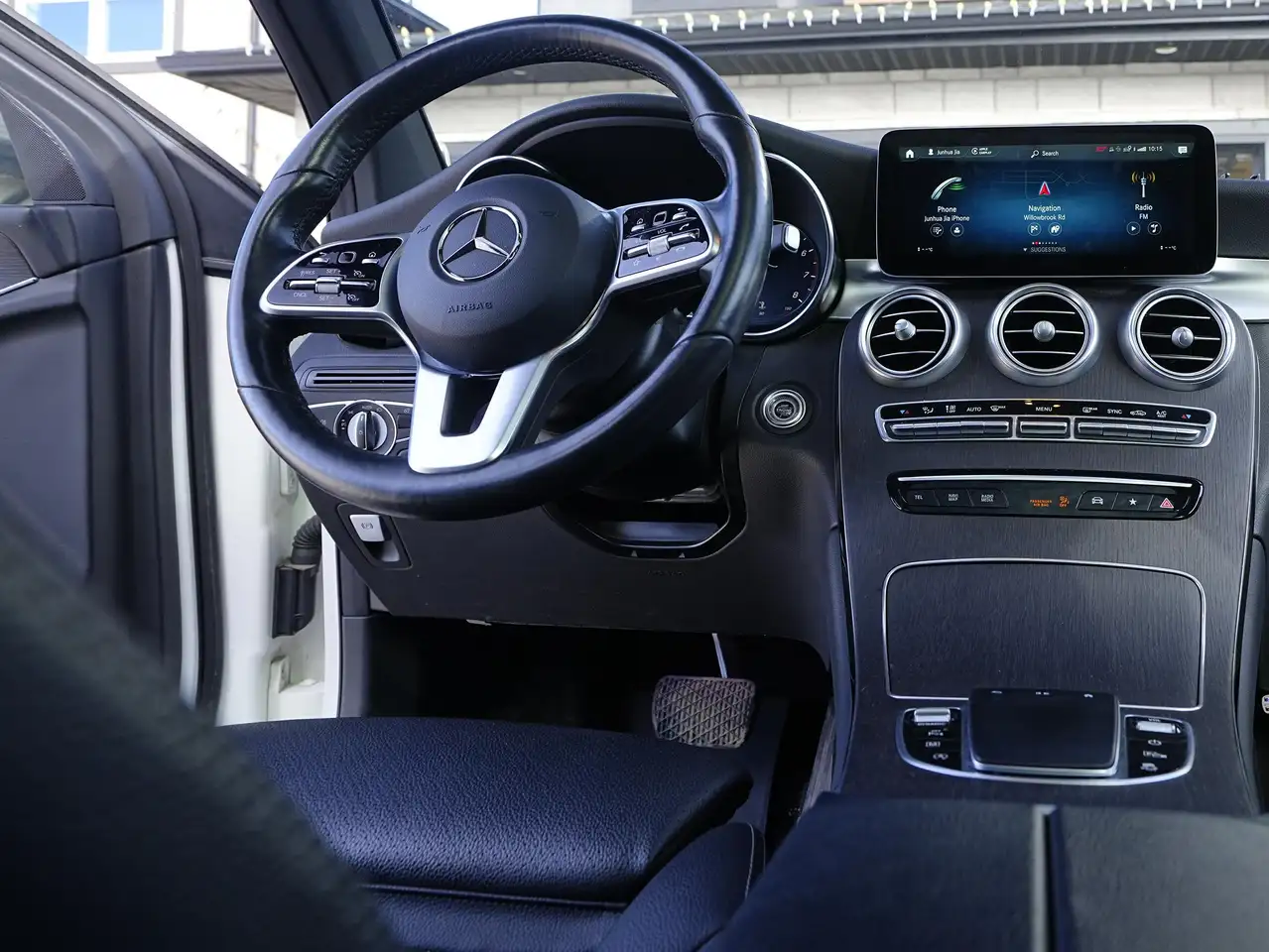 Mercedes-Benz GLC снимка Mercedes-Benz GLC