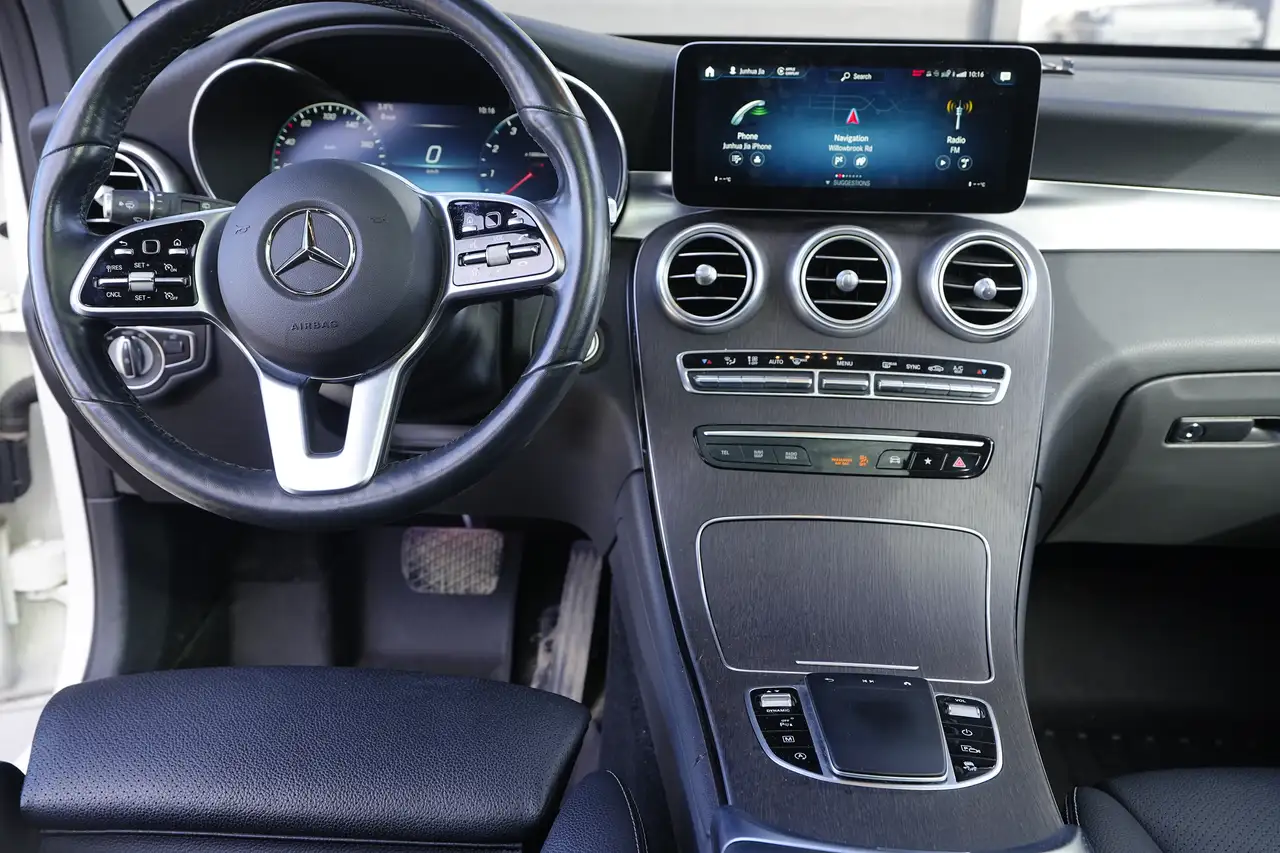 Mercedes-Benz GLC снимка Mercedes-Benz GLC