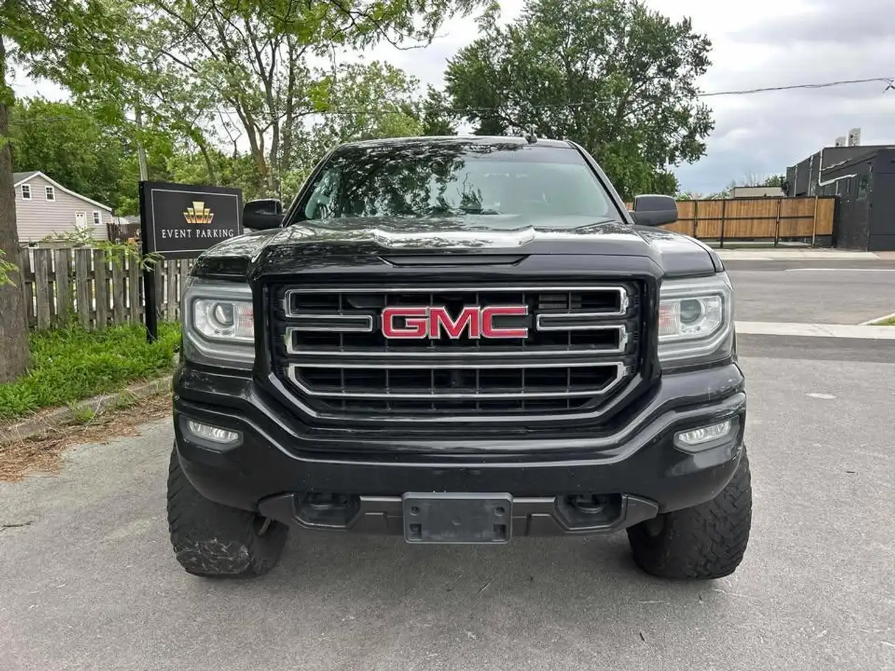 GMC Sierra 1500 photo GMC Sierra 1500