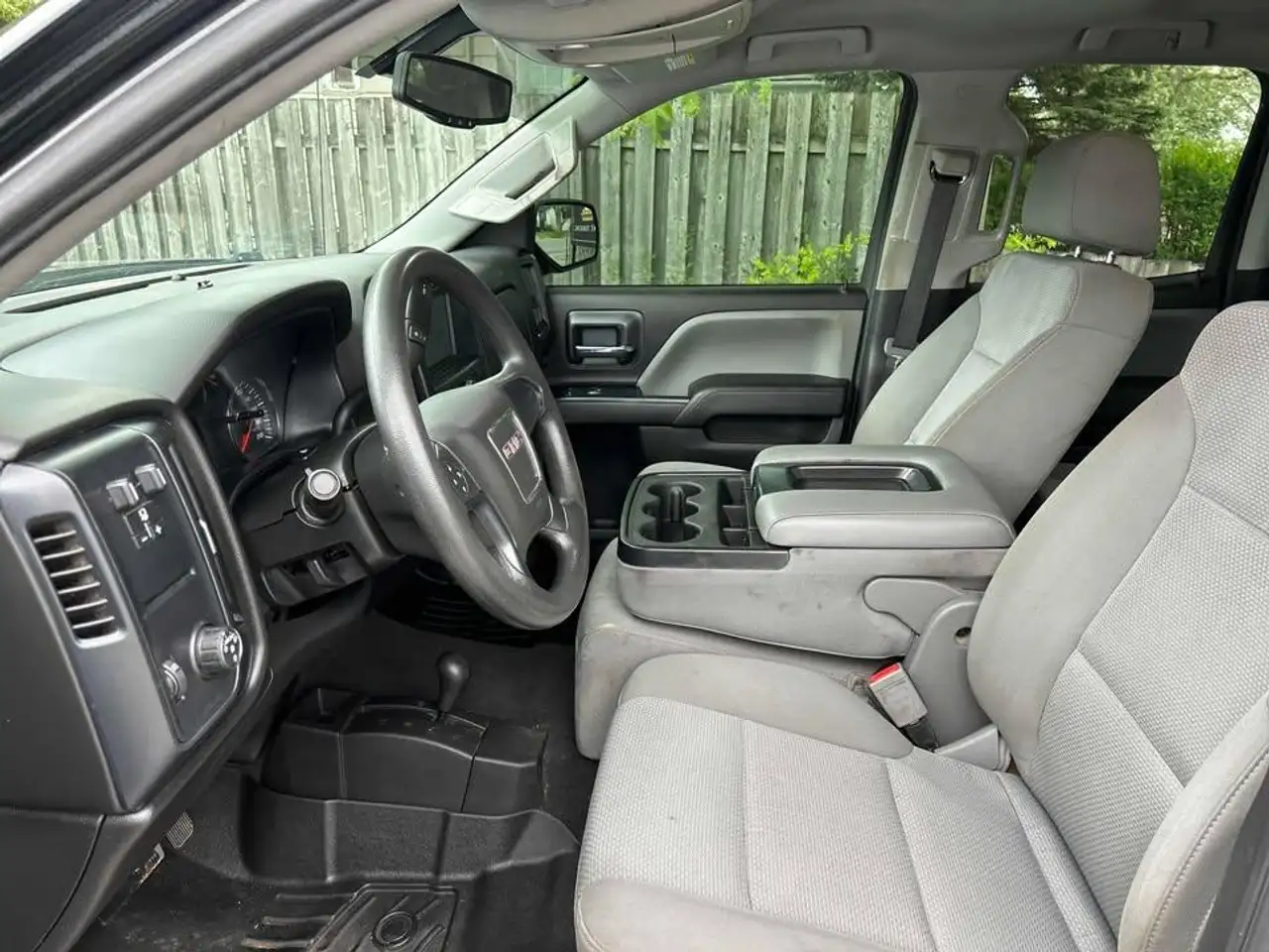 GMC Sierra 1500 photo GMC Sierra 1500