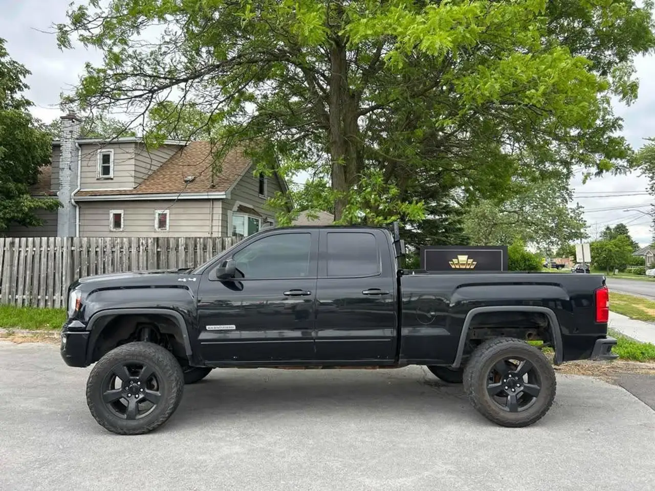 GMC Sierra 1500 photo GMC Sierra 1500