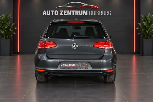 Volkswagen Golf view 10