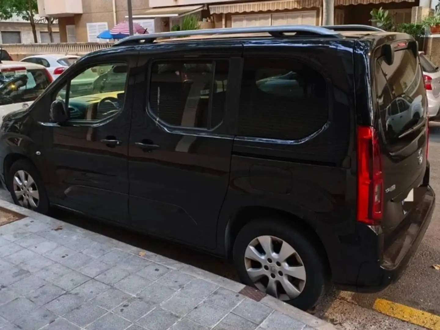 Opel Combo Life Innovation Negro - 2