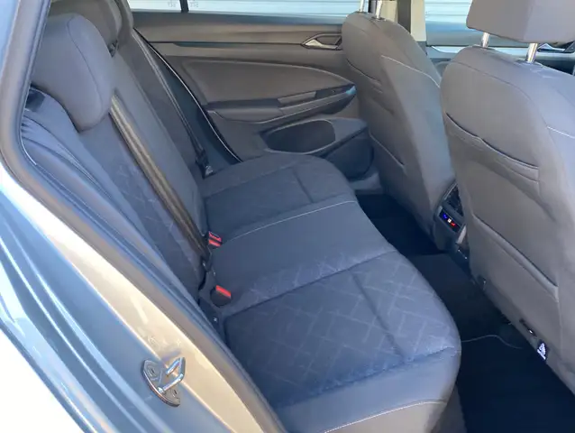 Volkswagen Golf view 16