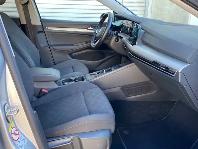 Volkswagen Golf view 17