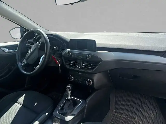 Ford Focus view 4