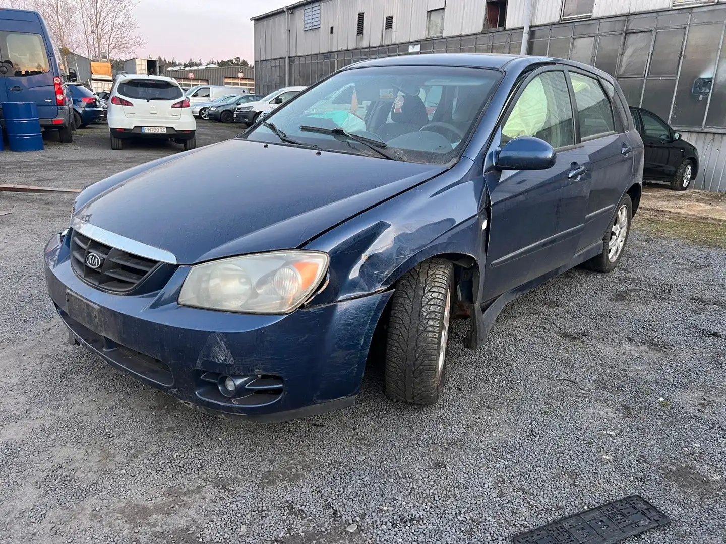 Kia Cerato 2.0 LX Klimaauto. SHZ AHK Bleu - 2