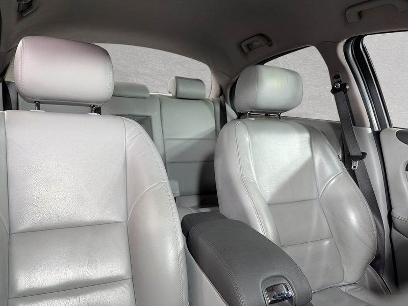 Jaguar S-Type 2.7 V6 Diesel im Kundenauftrag Xenon e-Sitze SHZ A — photo 16