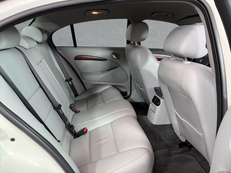 Jaguar S-Type 2.7 V6 Diesel im Kundenauftrag Xenon e-Sitze SHZ A — photo 5