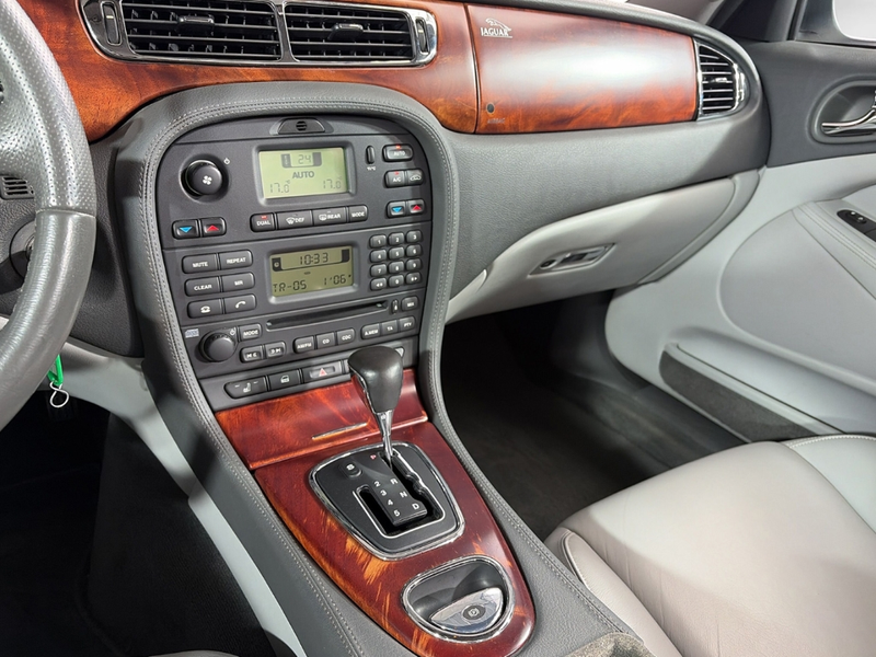 Jaguar S-Type 2.7 V6 Diesel im Kundenauftrag Xenon e-Sitze SHZ A — photo 11