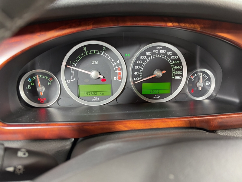 Jaguar S-Type 2.7 V6 Diesel im Kundenauftrag Xenon e-Sitze SHZ A — photo 17