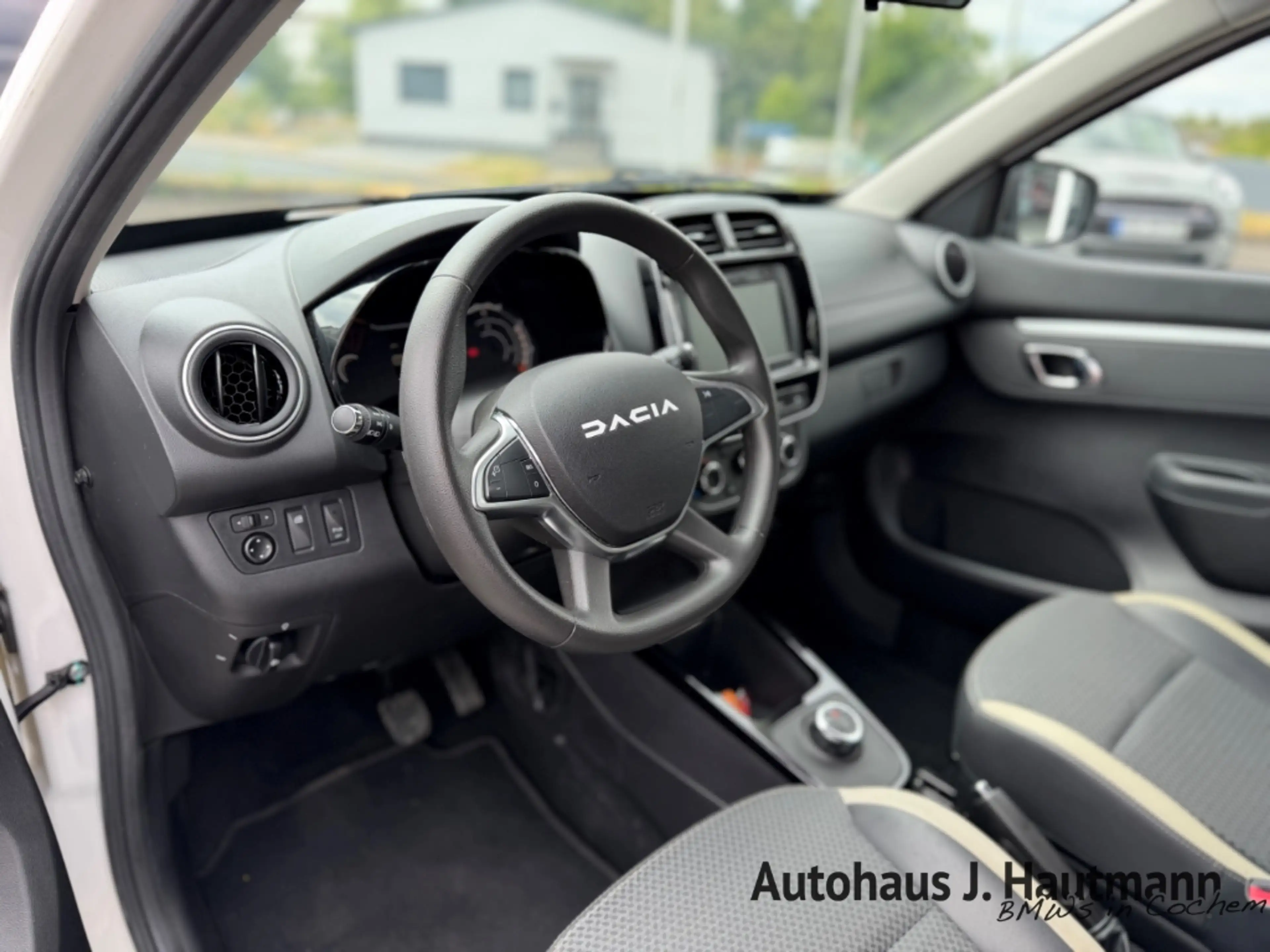 Dacia Spring Electric Essential *1.HAND*NAVI*RFK*CCS* — photo 10